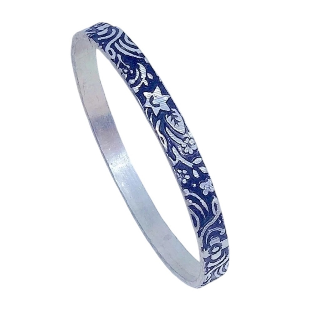 Vintage Silver Tone Laser Cut Etched Flower Floral Bangle Bracelet